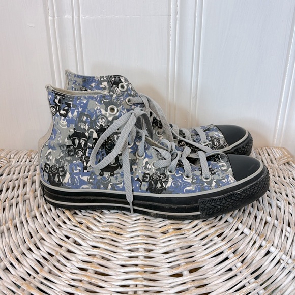 Chuck Taylor & CONVERSE shoes - Picture 3 of 7